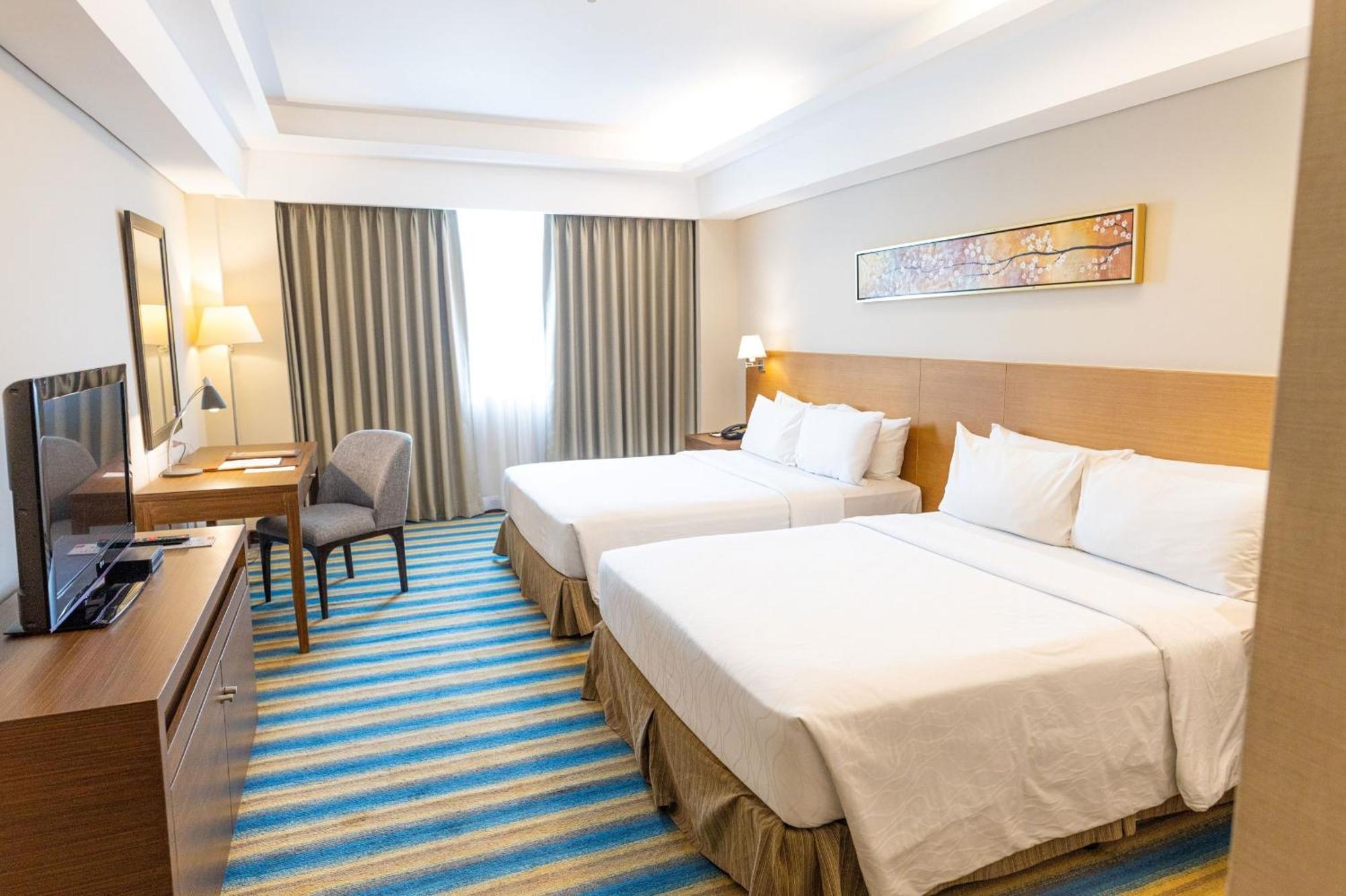 Luxent Hotel Quezon City Zewnętrze zdjęcie