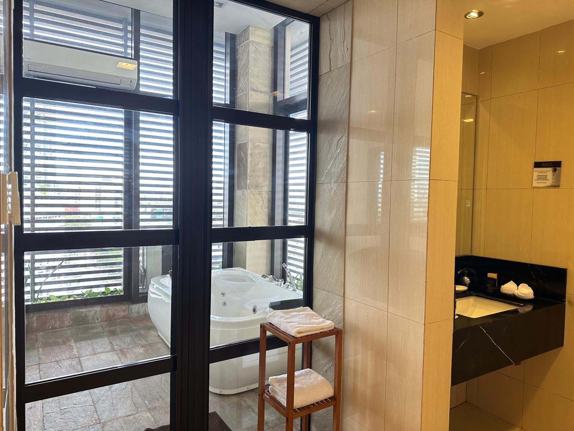 Luxent Hotel Quezon City Zewnętrze zdjęcie