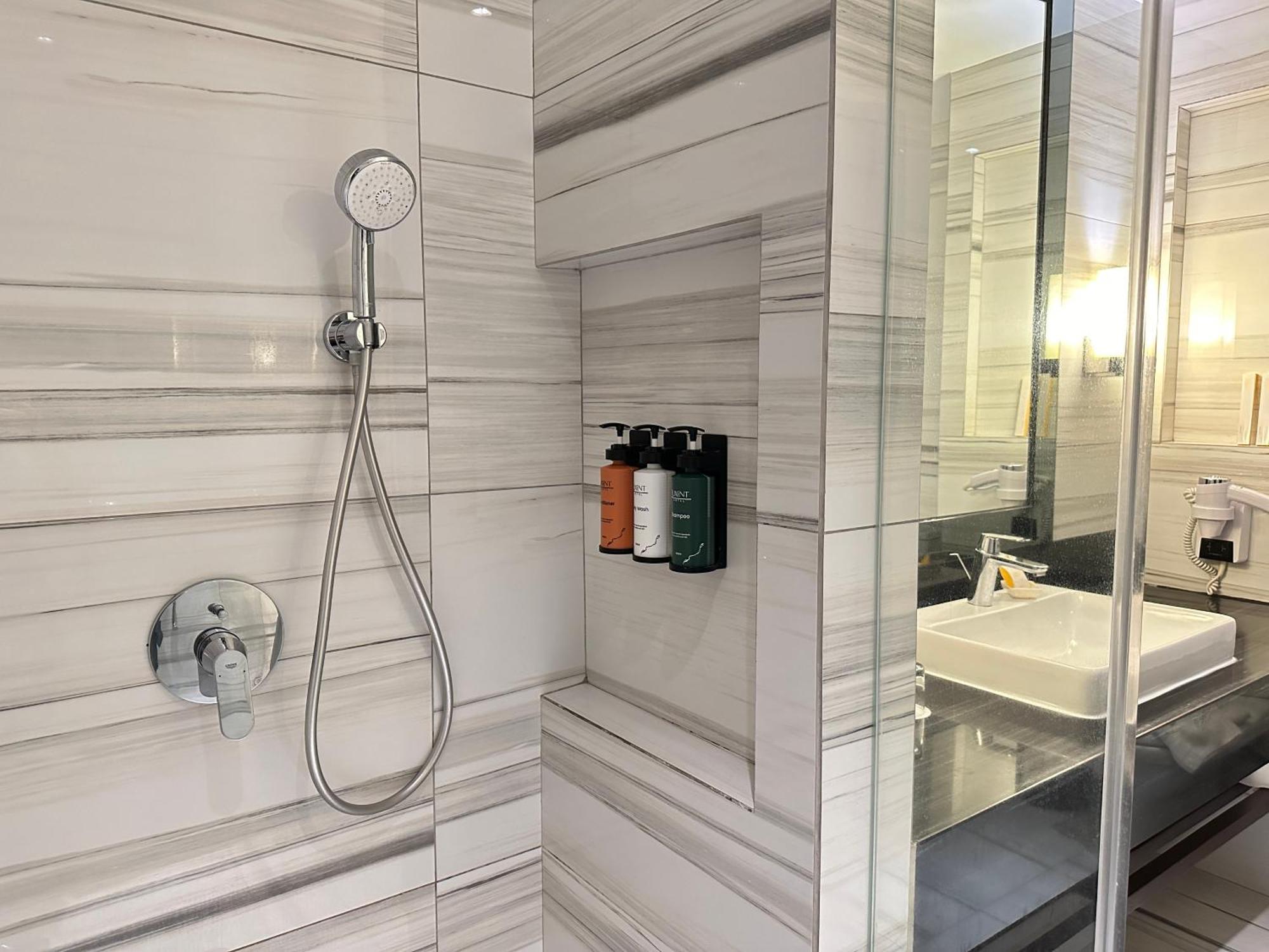 Luxent Hotel Quezon City Zewnętrze zdjęcie