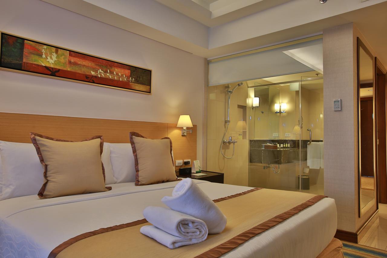 Luxent Hotel Quezon City Zewnętrze zdjęcie
